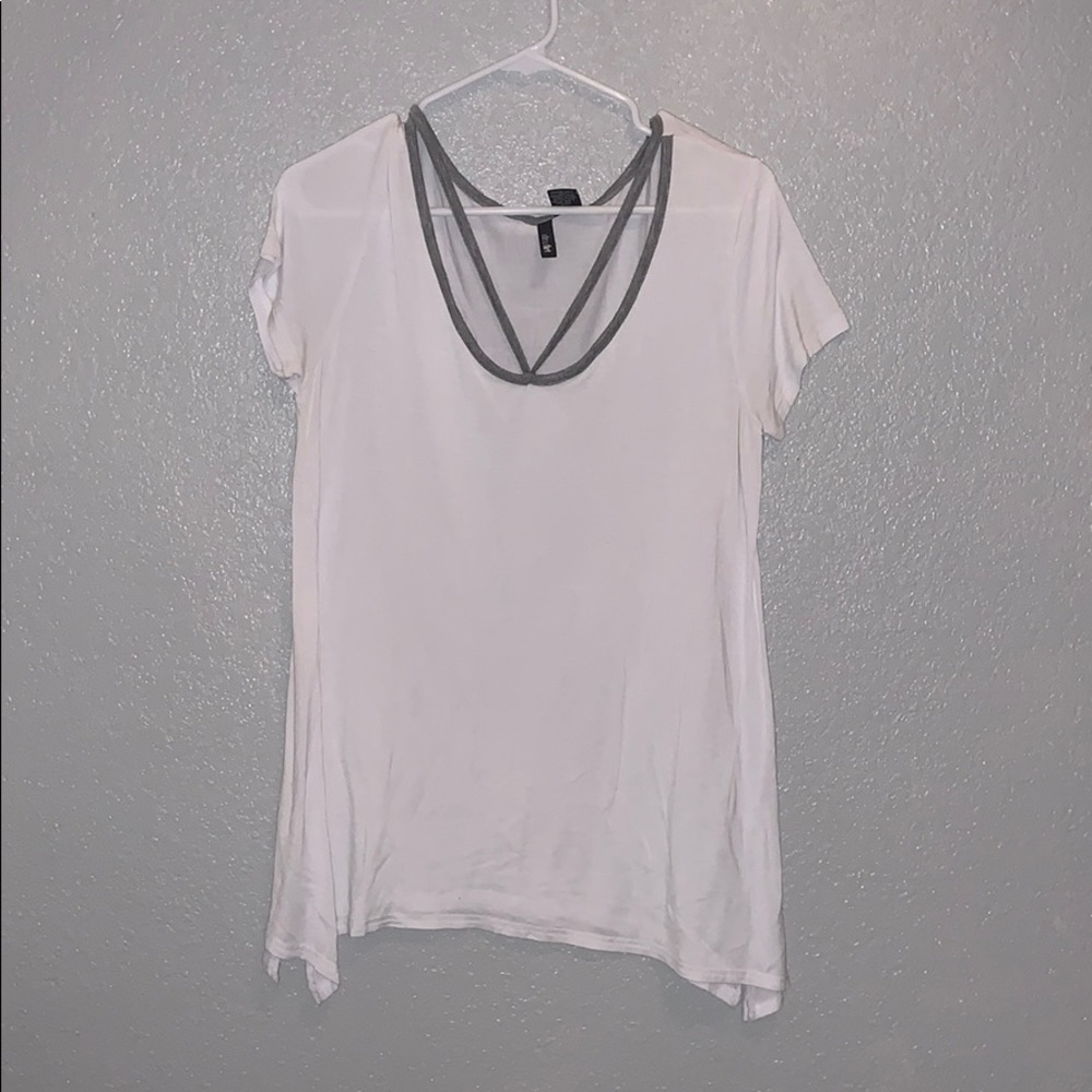 White tee cute detail